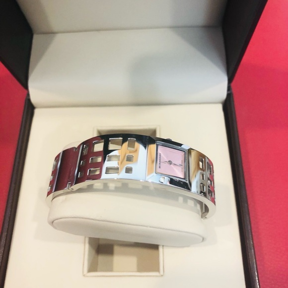Burberry Bangle watch - Picture 6 of 6